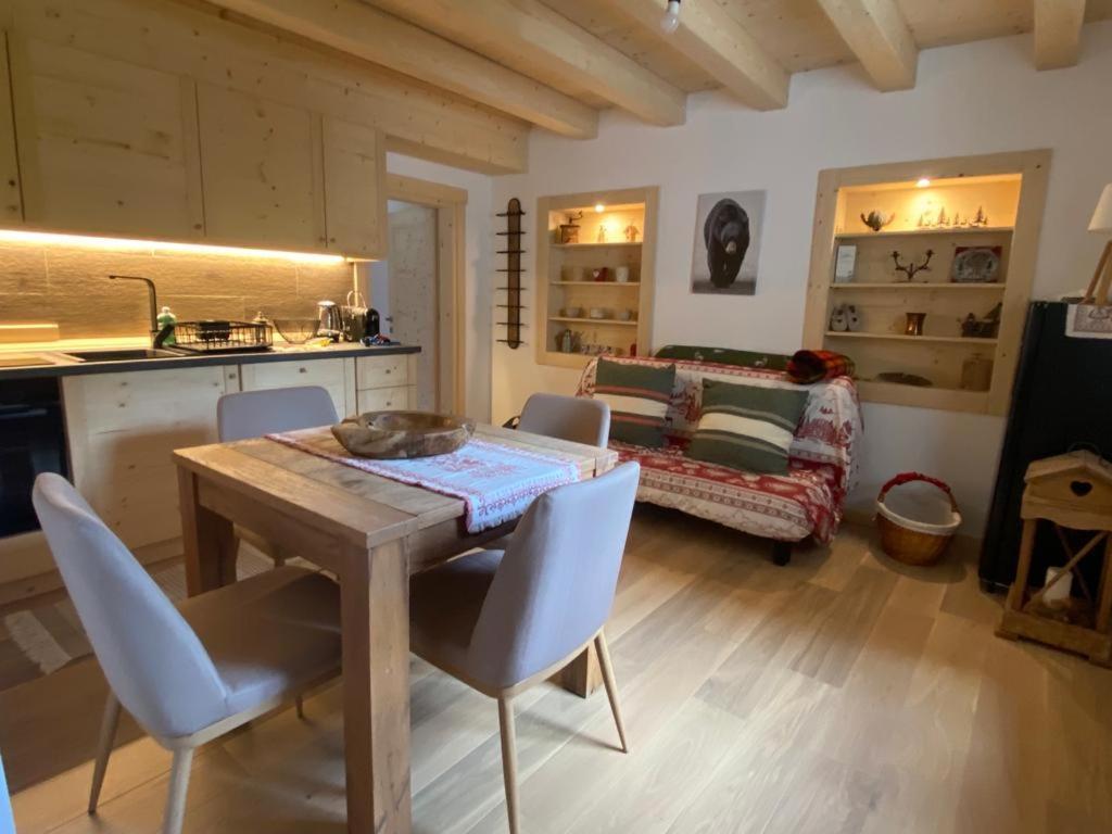 The Wooden House Apartamento Valle di Cadore Exterior foto